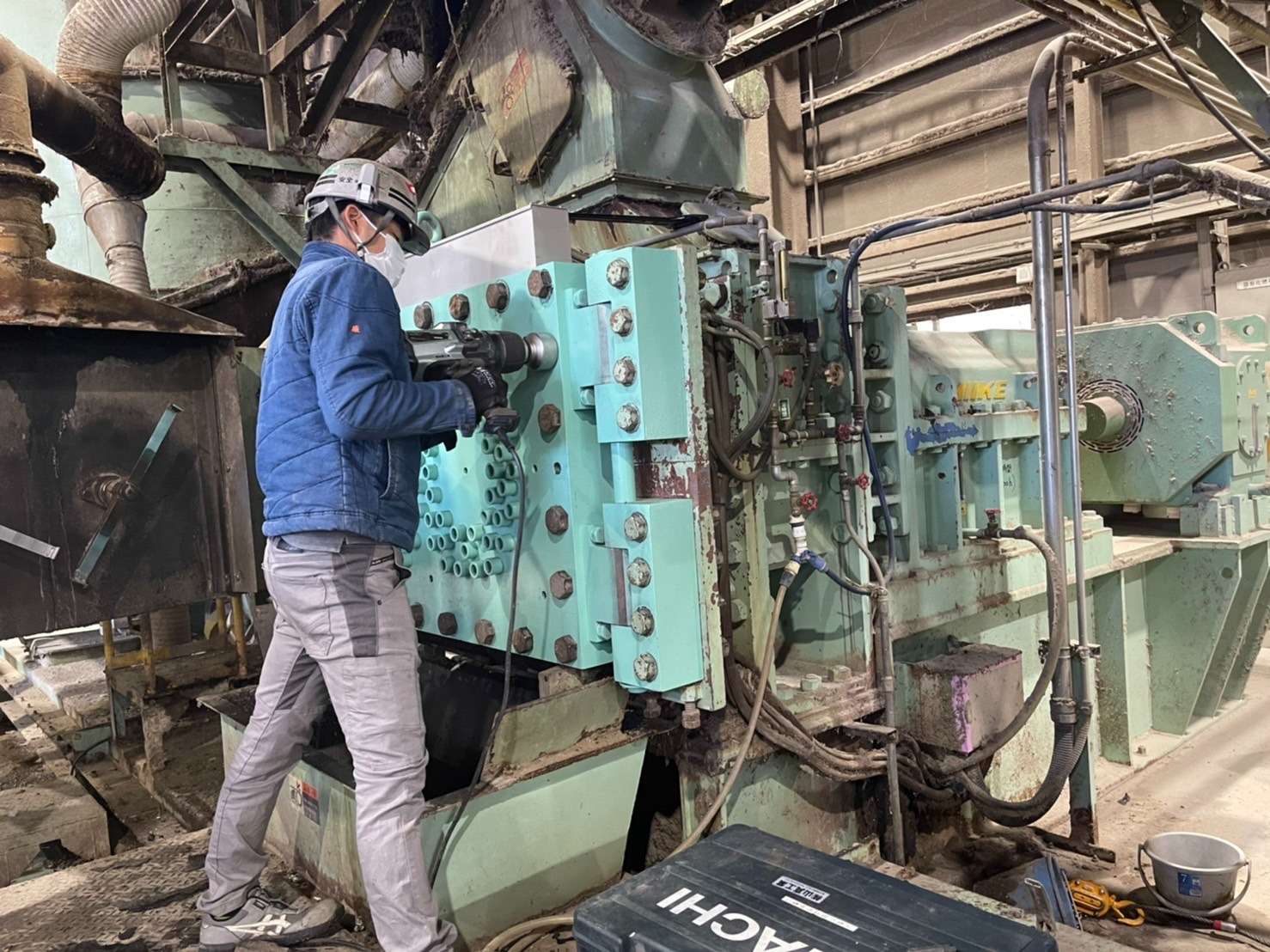 静岡県御前崎市で機械メンテナンス工事を行っています。
