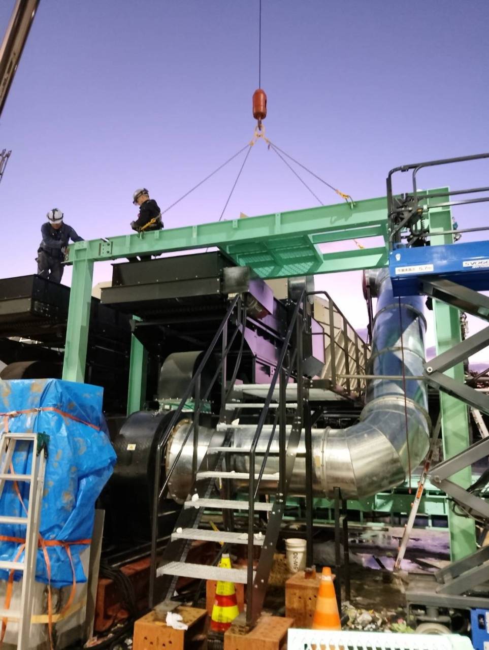 富山県富山市のT社様で機械据付工事を行っている愛知県豊川市の山真工業です！