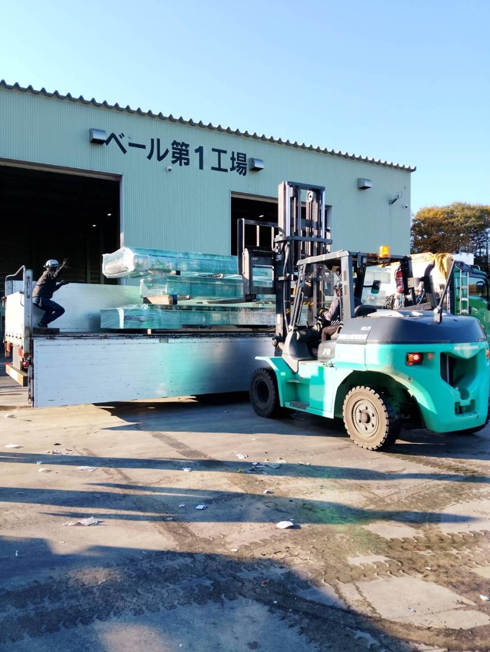 富山県富山市のT社様で機械据付工事を行っている愛知県豊川市の山真工業です！