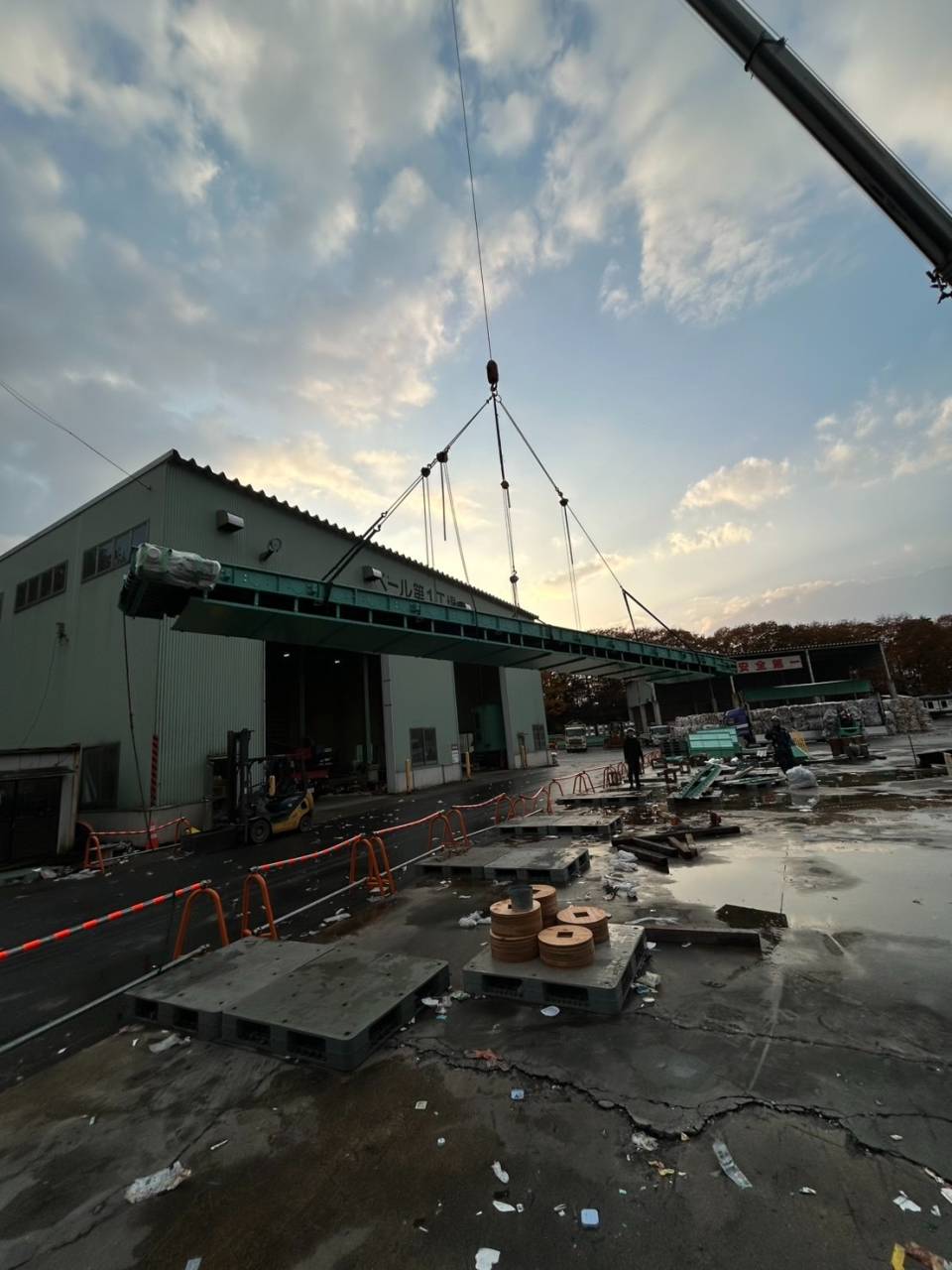 富山県富山市のT社様で機械据付工事を行っている愛知県豊川市の山真工業です！